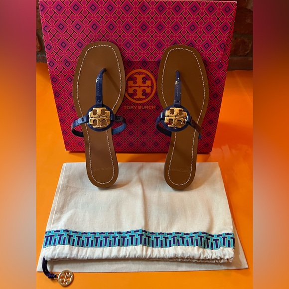 Tory Burch Mini Miller Patent Leather Thong Sandals - Picture 6 of 11